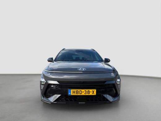 Hyundai Kona 1.6 GDI HEV 141pk N-Line Sky | Trekhaak | Panorama schuifdak | Stoelventilatie | 360 graden camer... ActivLease financial lease