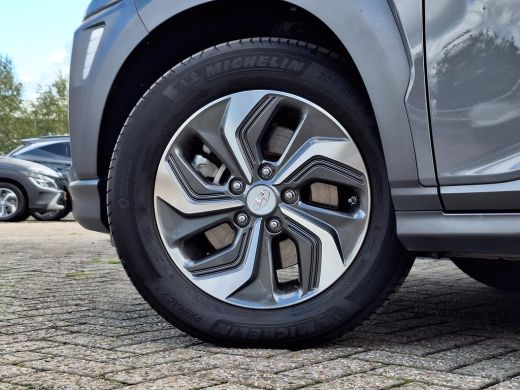 Hyundai Kona 1.6 GDI HEV Fashion | Apple Carplay/Android Auto | Navigatie | Lichtmetalen velgen | Adaptief Cru... ActivLease financial lease