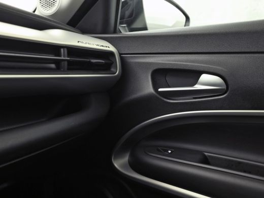 Jeep Avenger Altitude 54 kWh Automaat (VIRTUAL COCKPIT, SOH 97%, APPLE CARPLAY, GROOT NAVI, SPORTSTOELEN, ADAP... ActivLease financial lease