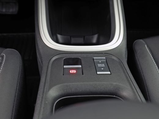 Jeep Avenger Altitude 54 kWh Automaat (VIRTUAL COCKPIT, SOH 97%, APPLE CARPLAY, GROOT NAVI, SPORTSTOELEN, ADAP... ActivLease financial lease