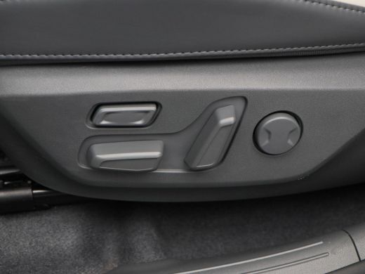 Kia EV3 GT-PlusLine 81.4 kWh 204 Pk | Trekhaak | Carplay | Harman Kardon | Head-up Display | Adaptive Cru... ActivLease financial lease