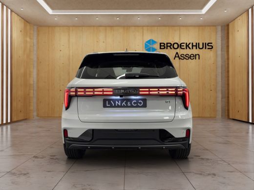 Lynk & Co 01 Core | Stoelverwarming | Parkeercamera | Apple Carplay/Android Auto | ActivLease financial lease