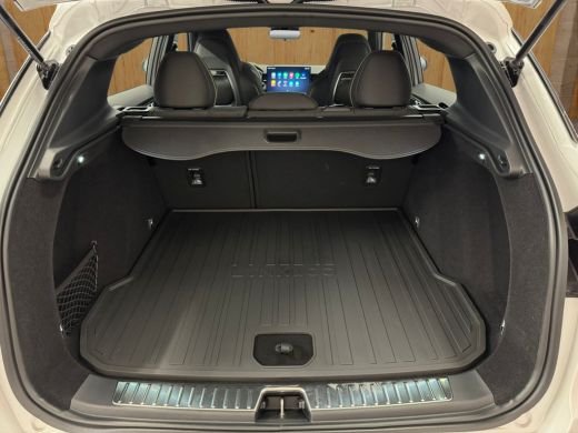 Lynk & Co 01 Core | Stoelverwarming | Parkeercamera | Apple Carplay/Android Auto | ActivLease financial lease