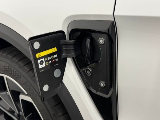 Lynk & Co 01 Core | Stoelverwarming | Parkeercamera | Apple Carplay/Android Auto | ActivLease financial lease