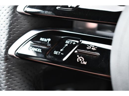 Mercedes-Benz C-Klasse Estate 300 e AMG Line Distronic Trekhaak HUD Laser 360 ActivLease financial lease