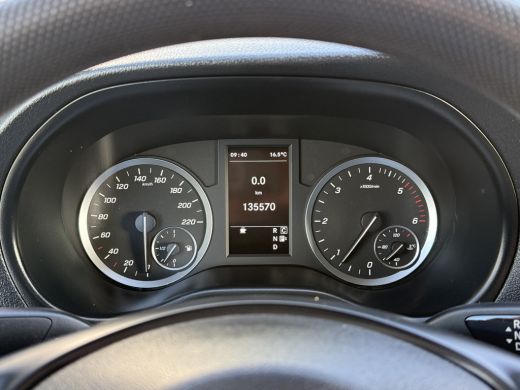 Mercedes-Benz Vito 114 CDI 136 PK AUTOMAAT / L2H1 / 1e EIG. / CAMERA / CRUISE / ECC / NAVI / LICHTMETALEN VELGEN ActivLease financial lease