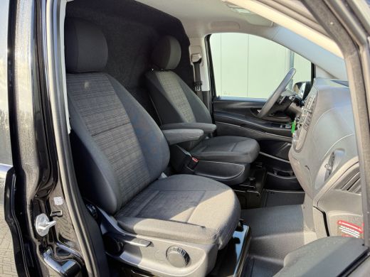 Mercedes-Benz Vito 114 CDI 136 PK AUTOMAAT / L2H1 / 1e EIG. / CAMERA / CRUISE / ECC / NAVI / LICHTMETALEN VELGEN ActivLease financial lease