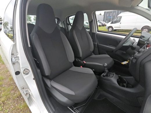 Peugeot 108 1.0 e-VTi Access | Geen airco | Bluetooth | LED | NL auto | 1e Eigenaar | 9.000km | USB aansluiti... ActivLease financial lease