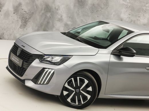 Peugeot 208 1.2 Hybrid 110 e-DCS6 Sport Style Automaat (APPLE CARPLAY, NAVIGATIE, PARKEERSENSOREN, SPORTSTOEL... ActivLease financial lease