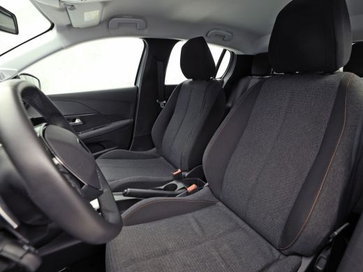Peugeot 208 1.2 Hybrid 110 e-DCS6 Sport Style Automaat (APPLE CARPLAY, NAVIGATIE, PARKEERSENSOREN, SPORTSTOEL... ActivLease financial lease