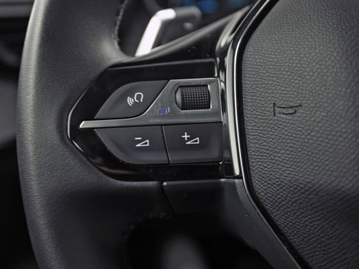 Peugeot 208 1.2 Hybrid 110 e-DCS6 Sport Style Automaat (APPLE CARPLAY, NAVIGATIE, PARKEERSENSOREN, SPORTSTOEL... ActivLease financial lease