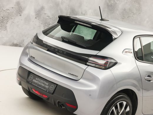 Peugeot 208 1.2 Hybrid 110 e-DCS6 Sport Style Automaat (APPLE CARPLAY, NAVIGATIE, PARKEERSENSOREN, SPORTSTOEL... ActivLease financial lease