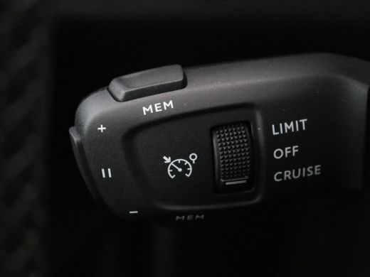 Peugeot 3008 1.6 HYbrid 225 Allure | SOH 97,8% | Half leder | Cruise control | Camera | Park assist | Carplay ... ActivLease financial lease