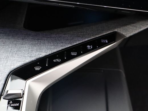 Peugeot 3008 1.6 plug-in Hybrid 195 GT 8 Jaar Garantie | 360* Graden Camera | Parkeersensoren Voor en Achter |... ActivLease financial lease