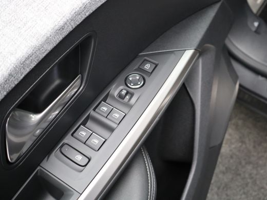 Peugeot 3008 1.6 plug-in Hybrid 195 GT 8 Jaar Garantie | 360* Graden Camera | Parkeersensoren Voor en Achter |... ActivLease financial lease