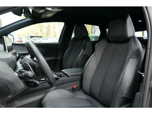 Peugeot 3008 HYBRID4 300PK GT AUTOMAAT CAMERA / CARPLAY / KEYLESS / FULL-LED / NAVI / CLIMA / PDC / BLUETOOTH ... ActivLease financial lease