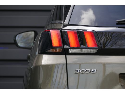 Peugeot 3008 HYBRID4 300PK GT AUTOMAAT CAMERA / CARPLAY / KEYLESS / FULL-LED / NAVI / CLIMA / PDC / BLUETOOTH ... ActivLease financial lease