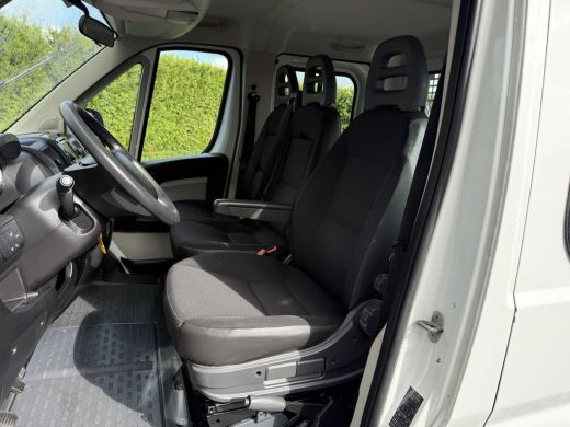 Peugeot Boxer 2.0 BlueHDI 131 PK EURO 6 / PICK UP / 7-PERS DUBBELE CABINE / AIRCO / TREKHAAK / 2500 KG AHG ActivLease financial lease
