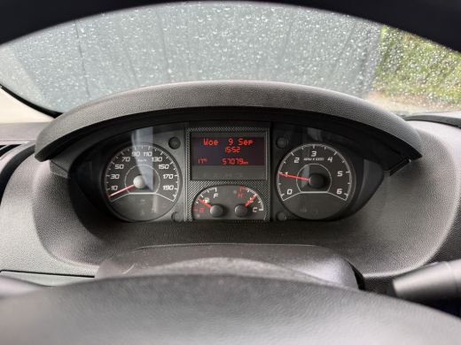 Peugeot Boxer 2.0 BlueHDI 131 PK EURO 6 / PICK UP / 7-PERS DUBBELE CABINE / AIRCO / TREKHAAK / 2500 KG AHG ActivLease financial lease