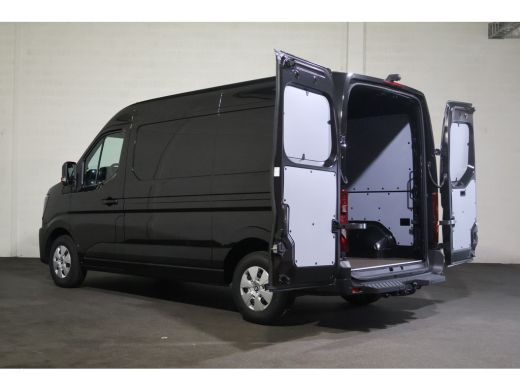 Renault Master T35 L2H2 Extra long range 87 kWh ActivLease financial lease