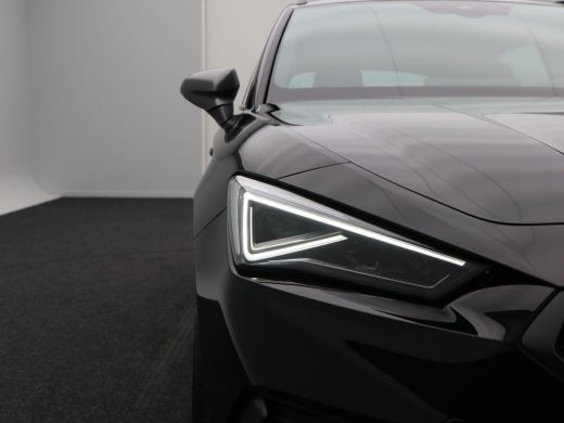 Seat Leon Sportstourer 1.5 TSi e-Hybrid 204 Pk Automaat FR Business | Trekhaak | Carplay | Virtual Cockpit ... ActivLease financial lease