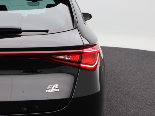 Seat Leon Sportstourer 1.5 TSi e-Hybrid 204 Pk Automaat FR Business | Trekhaak | Carplay | Virtual Cockpit ... ActivLease financial lease