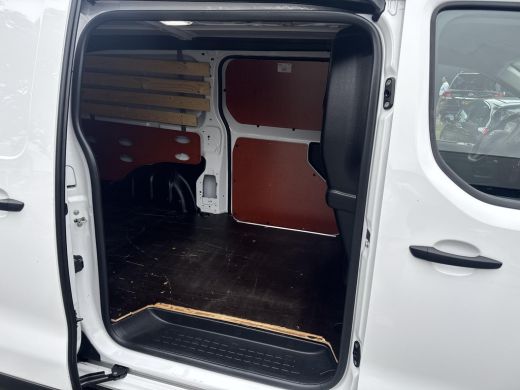 Toyota ProAce 2.0 D-4D Live Long | 06-10141018 Voor meer informatie ActivLease financial lease