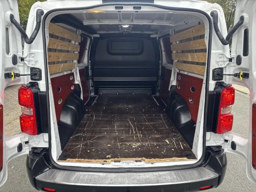 Toyota ProAce 2.0 D-4D Live Long | 06-10141018 Voor meer informatie ActivLease financial lease