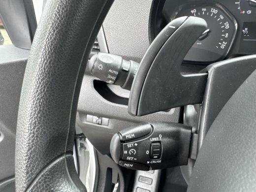 Toyota ProAce 2.0 D-4D Live Long | 06-10141018 Voor meer informatie ActivLease financial lease