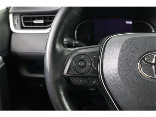 Toyota RAV4 2.5 Hybrid AWD Bi-Tone | Dealer Onderhouden! | Stoel/stuurverwarming | Navi | Clima | Camera | Cr... ActivLease financial lease