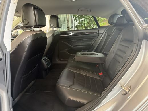 Volkswagen Arteon eHybrid 218PK DSG ELEGANCE BUSINESS LEDER/VIRTUAL/CAMERA ActivLease financial lease