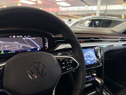 Volkswagen Arteon eHybrid 218PK DSG ELEGANCE BUSINESS LEDER/VIRTUAL/CAMERA ActivLease financial lease