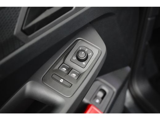 Volkswagen Caddy 1.5 eHybrid 150 pk DSG-6 Life | Achteruitrijcamera | Cruise control adaptief | Apple Carplay | ActivLease financial lease