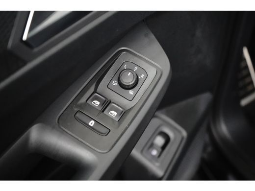 Volkswagen Caddy 1.5 TSI 115PK DSG-6 PHEV | TREKHAAK | PANORAMADAK | 1400KG TREKGEWICHT | NAVIGATIE | 17 INCH | 2X... ActivLease financial lease