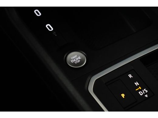 Volkswagen Caddy 1.5 TSI 115PK DSG-6 PHEV | TREKHAAK | PANORAMADAK | 1400KG TREKGEWICHT | NAVIGATIE | 17 INCH | 2X... ActivLease financial lease