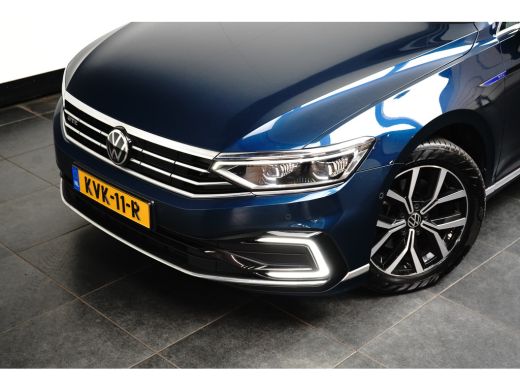 Volkswagen Passat Variant 1.4 TSI 218 pk PHEV GTE Business 6-DSG | Wegklapbare Trekhaak | Panoramadak | Rondomzicht... ActivLease financial lease