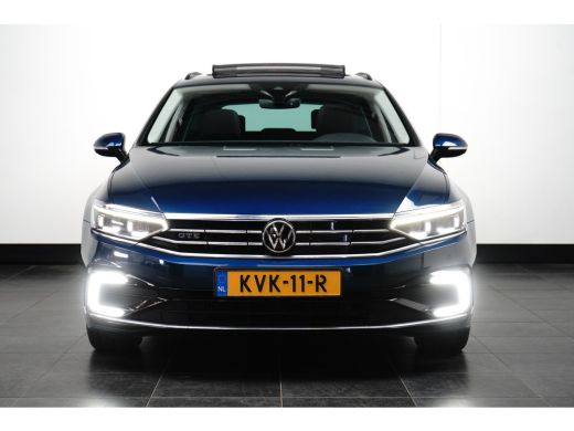 Volkswagen Passat Variant 1.4 TSI 218 pk PHEV GTE Business 6-DSG | Wegklapbare Trekhaak | Panoramadak | Rondomzicht... ActivLease financial lease