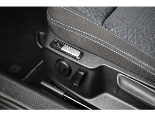 Volkswagen Passat Variant 1.4 TSI 218 pk PHEV GTE Business 6-DSG | Wegklapbare Trekhaak | Panoramadak | Rondomzicht... ActivLease financial lease