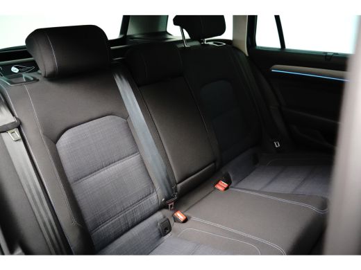Volkswagen Passat Variant 1.4 TSI 218 pk PHEV GTE Business 6-DSG | Wegklapbare Trekhaak | Panoramadak | Rondomzicht... ActivLease financial lease