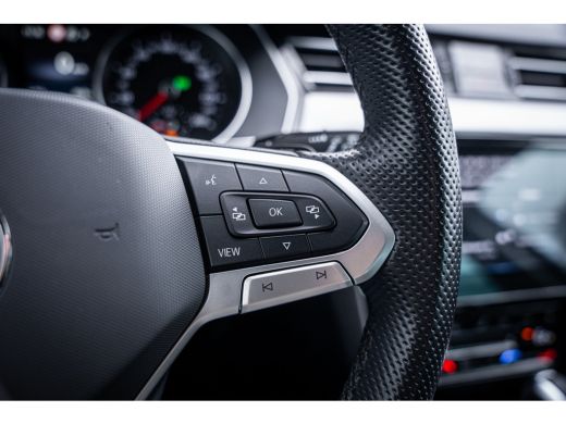 Volkswagen Passat Variant 1.4 TSI PHEV GTE Business | Achteruitrijcamera | Trekhaak elektrisch uitklapbaar | Voorst... ActivLease financial lease
