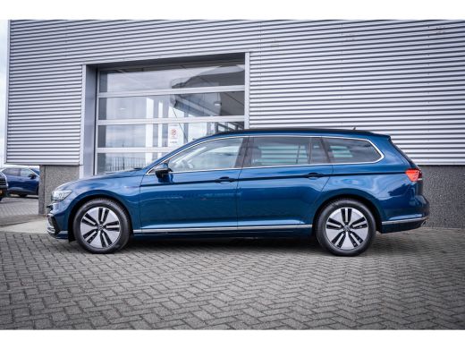Volkswagen Passat Variant 1.4 TSI PHEV GTE Business | Achteruitrijcamera | Trekhaak elektrisch uitklapbaar | Voorst... ActivLease financial lease