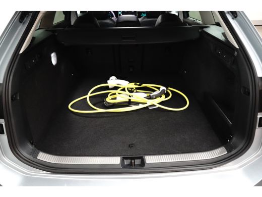 Volkswagen Passat Variant 1.5 eHybrid Business SOH 100% | Ergonomische voorstoel(en) | Rondomzicht camera | Stoel v... ActivLease financial lease