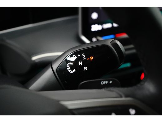 Volkswagen Passat Variant 1.5 eHybrid Business SOH 100% | Ergonomische voorstoel(en) | Rondomzicht camera | Stoel v... ActivLease financial lease