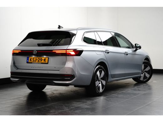 Volkswagen Passat Variant 1.5 eHybrid Business SOH 100% | Ergonomische voorstoel(en) | Rondomzicht camera | Stoel v... ActivLease financial lease