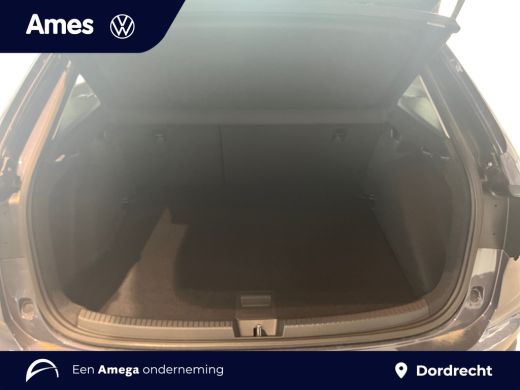 Volkswagen Taigo Life Edition 1.0 TSI 70 kW / 95 PK CUV 5 versn. Hand | Parkeersensoren achter | Achteruitrijcamer... ActivLease financial lease