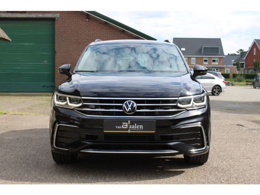 Volkswagen Tiguan 1.4 TSI eHybrid R-Line Business SOh 92.1% IQ LIGHT NAVI ECC 104000KM!! ActivLease financial lease