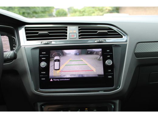 Volkswagen Tiguan 1.4 TSI eHybrid R-Line Business SOh 92.1% IQ LIGHT NAVI ECC 104000KM!! ActivLease financial lease