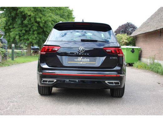 Volkswagen Tiguan 1.4 TSI eHybrid R-Line Business SOh 92.1% IQ LIGHT NAVI ECC 104000KM!! ActivLease financial lease