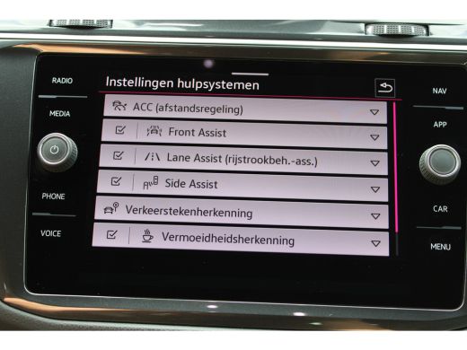 Volkswagen Tiguan 1.4 TSI eHybrid R-Line Business SOh 92.1% IQ LIGHT NAVI ECC 104000KM!! ActivLease financial lease