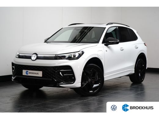 Volkswagen Tiguan 1.5 TSI 272PK eHybrid DSG-6 R-Line | TREKHAAK | PANORAMADAK | 360 CAMERA | BLACK STYLE | 19 INCH ... ActivLease financial lease